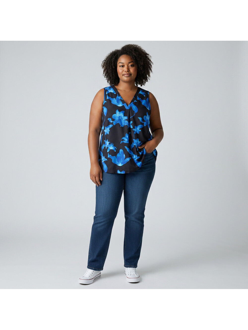 SheIn Top Women 4XL Plus Black Floral V-Neck Sleeveless Wide Strap Casual